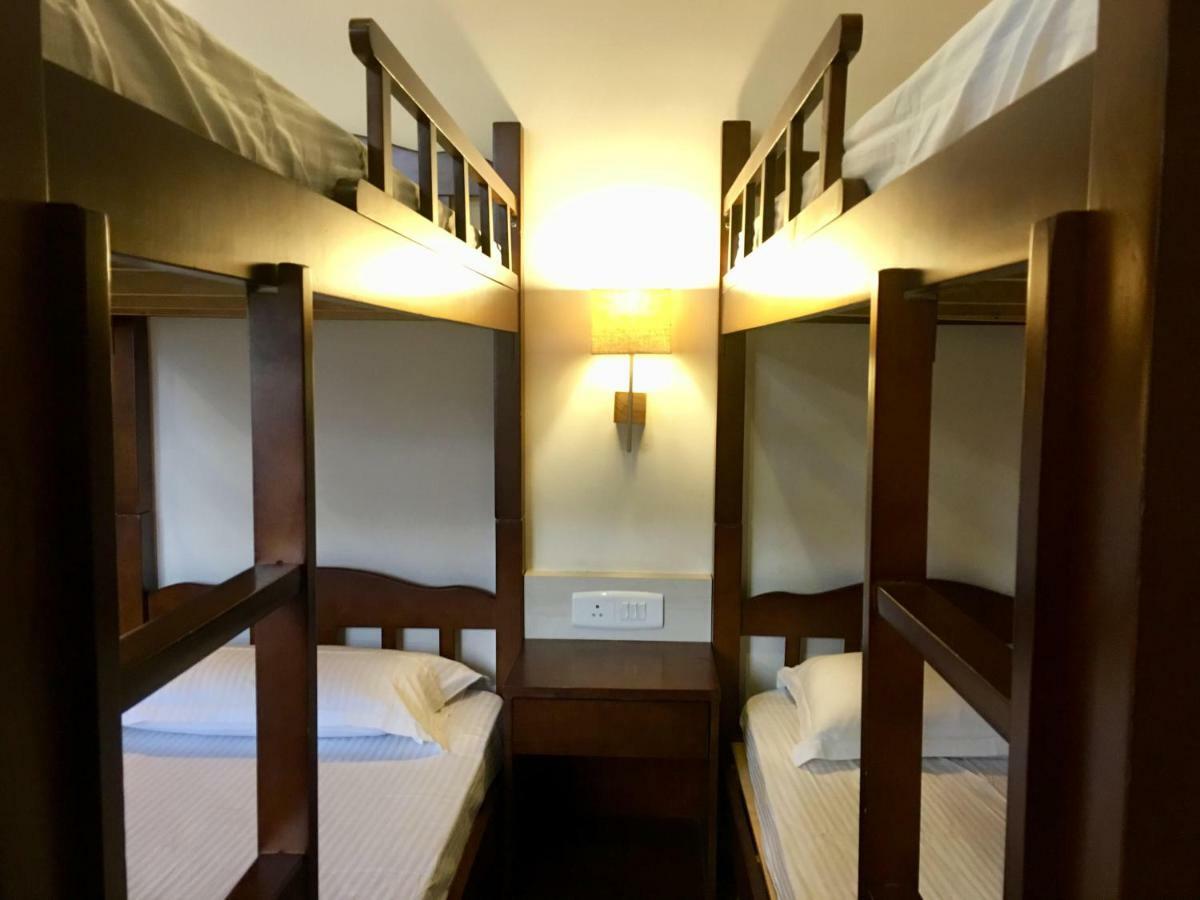 The Kahn Dormitory Chikmagalūr エクステリア 写真
